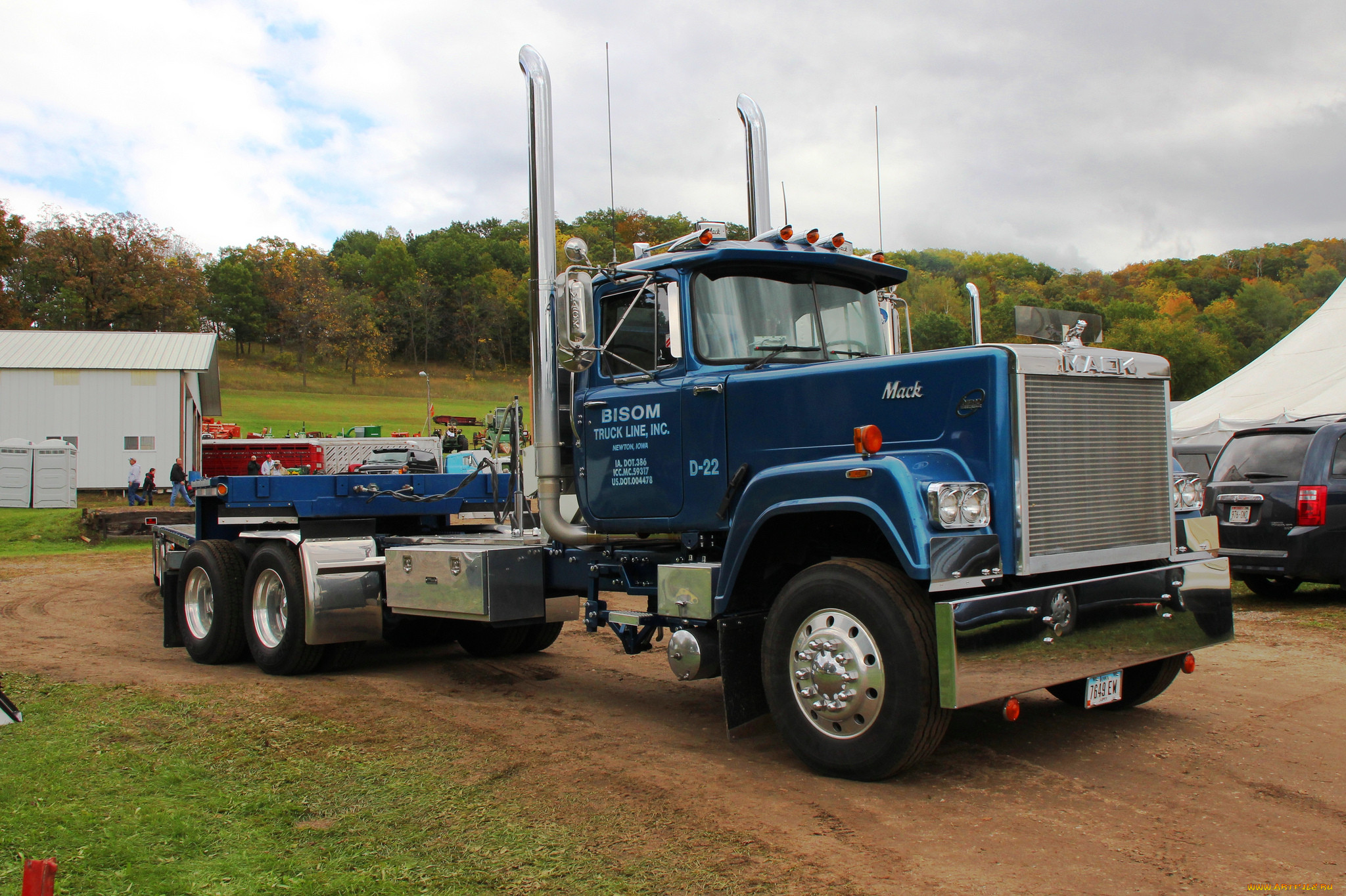 Тягач Mack Superliner